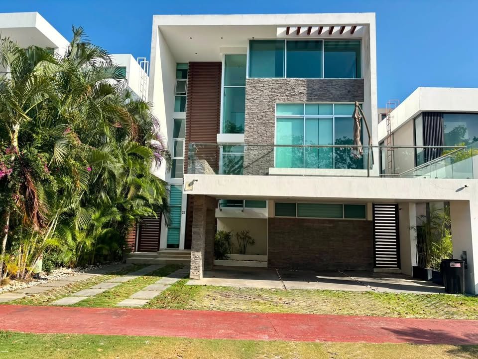 4 habitaciones 5 baños Casa 2