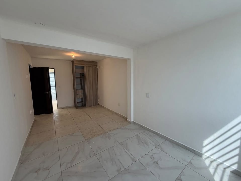 4 habitaciones 2.5 baños Casa 2