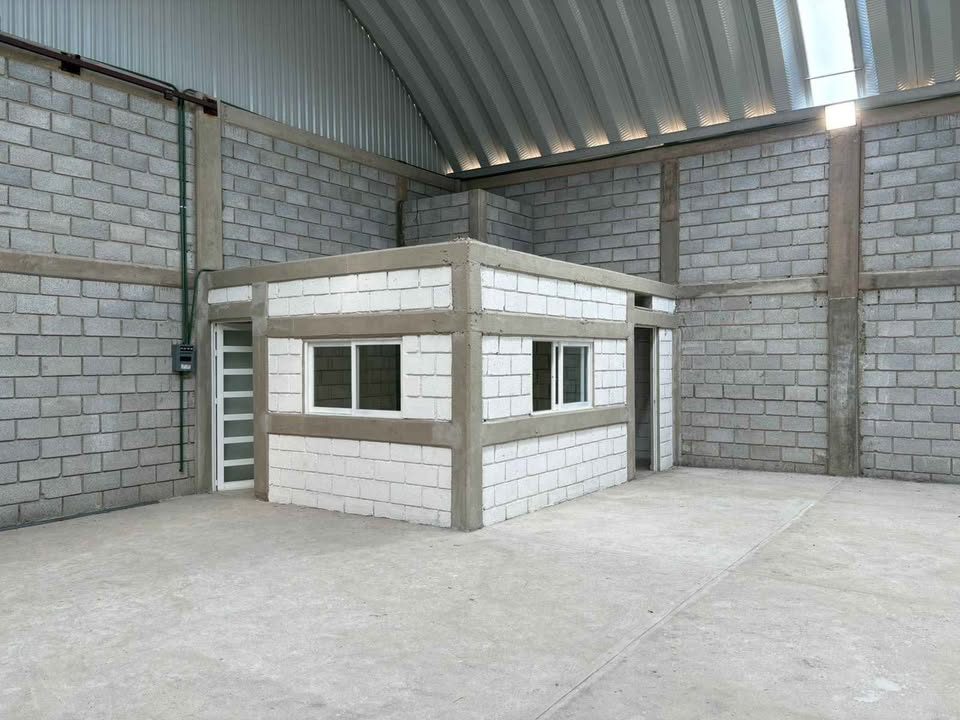Bodega en renta · 330 m² · El Pueblito 2