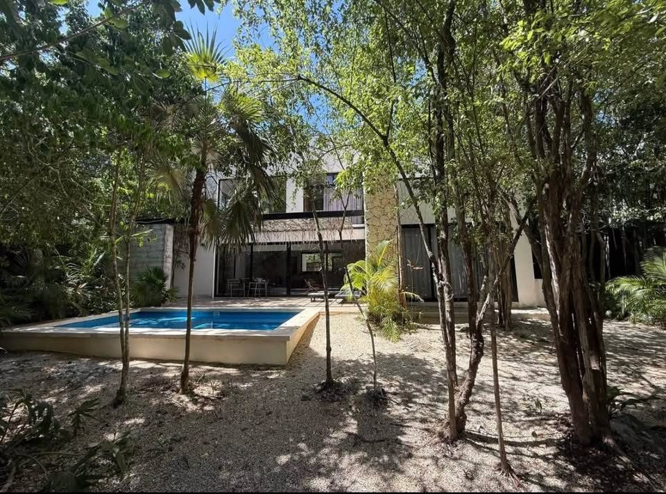 4 Beds 4.5 Baths - House 3