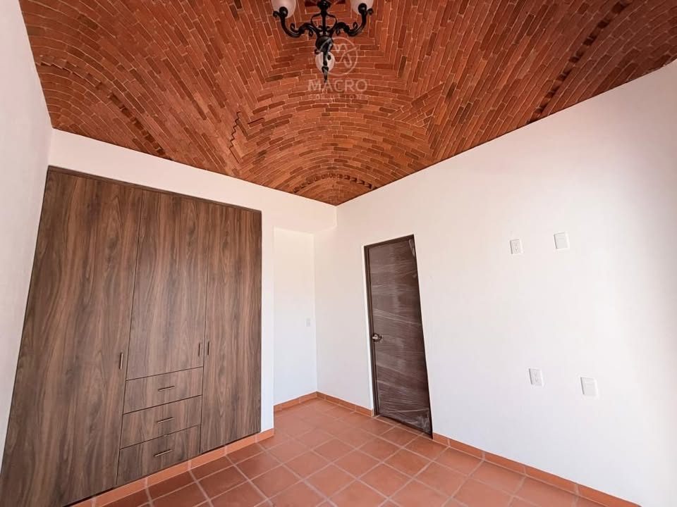 4 habitaciones 3 baños Casa 2