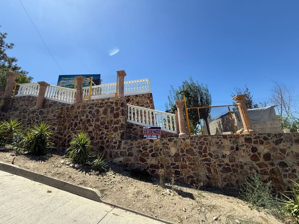 Casa en venta · 3 rec · 834 m² · Tecate 3