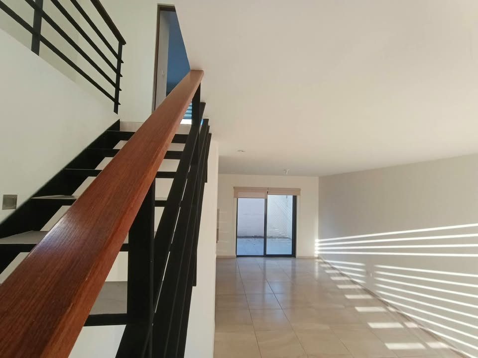 3 habitaciones 2.5 baños Casa 2