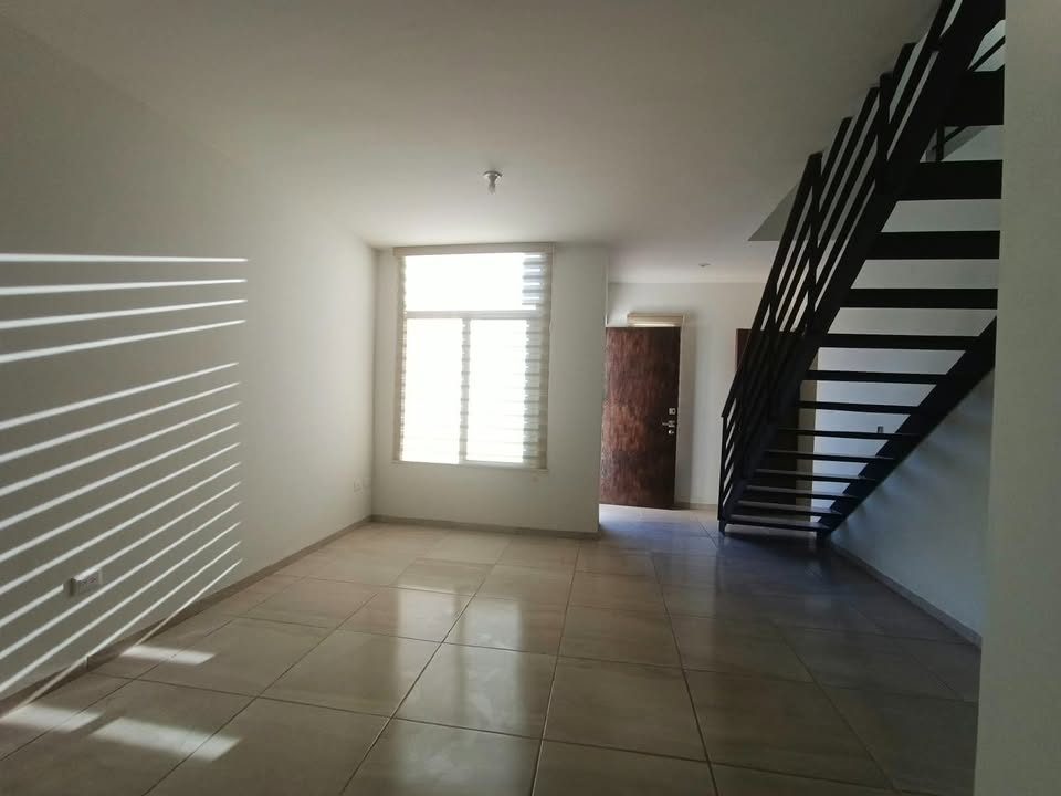 3 habitaciones 2.5 baños Casa 3
