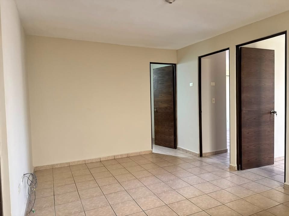 3 habitaciones 2.5 baños Casa 2