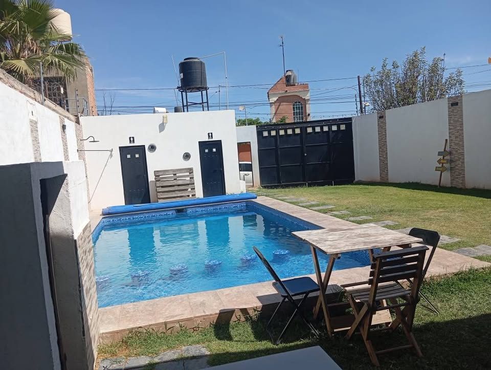 Terraza con alberca 2
