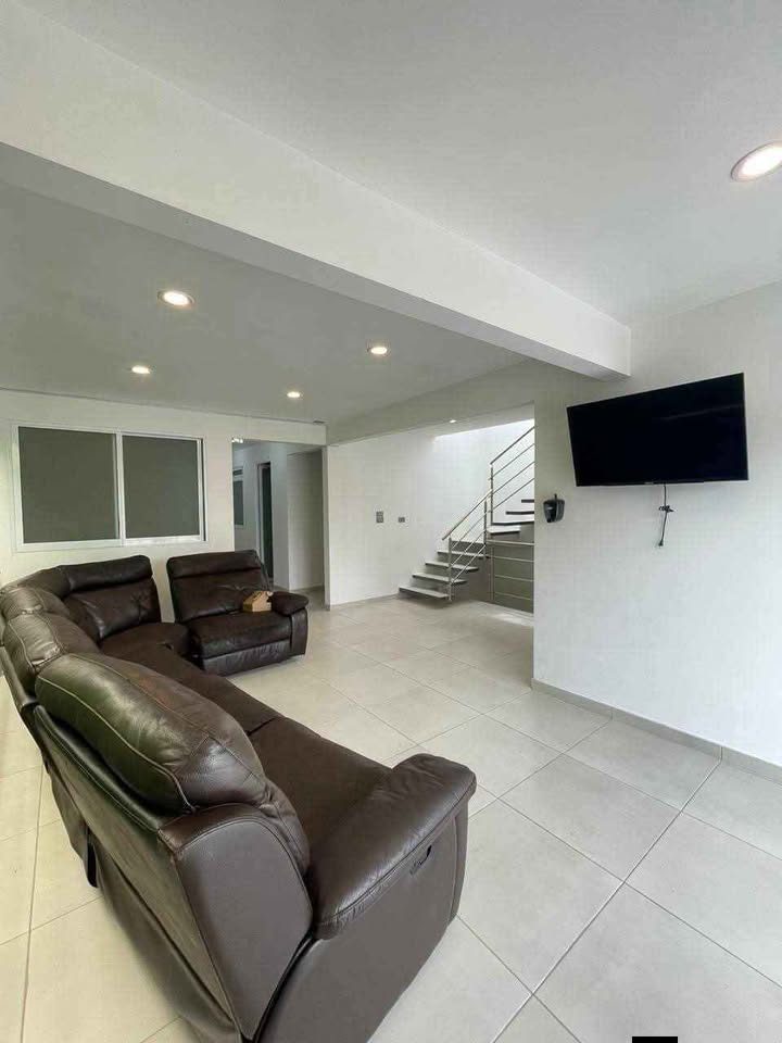4 habitaciones 1 baño - Townhouse 2