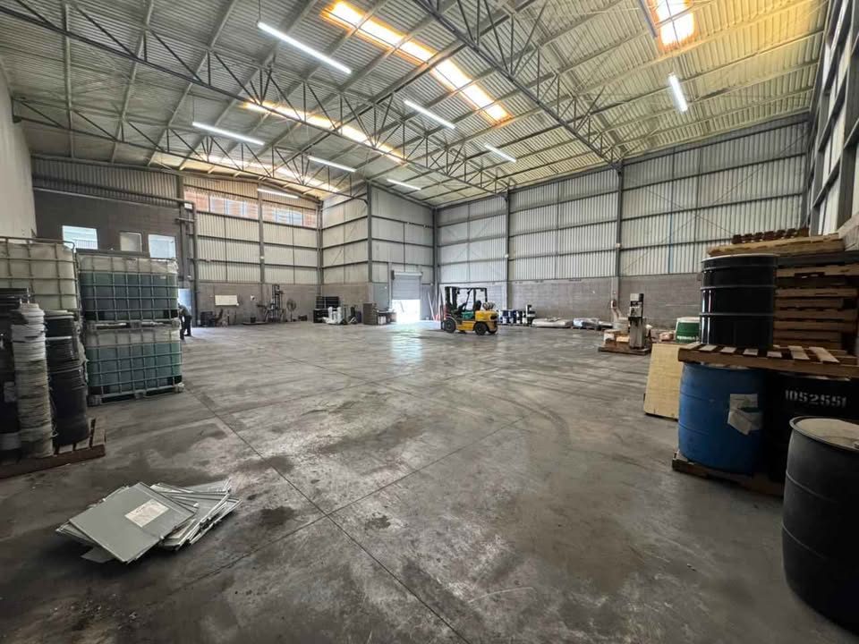 Nave industrial en renta · 520 m² · Santa Catarina 2