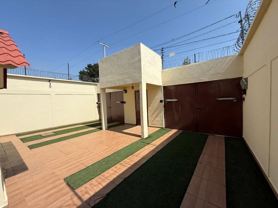 3 habitaciones 4 baños Casa 2
