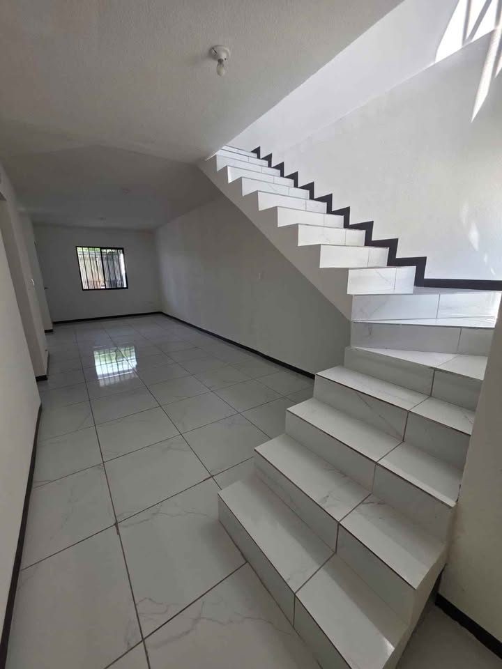 4 habitaciones 2 baños - Casa 2