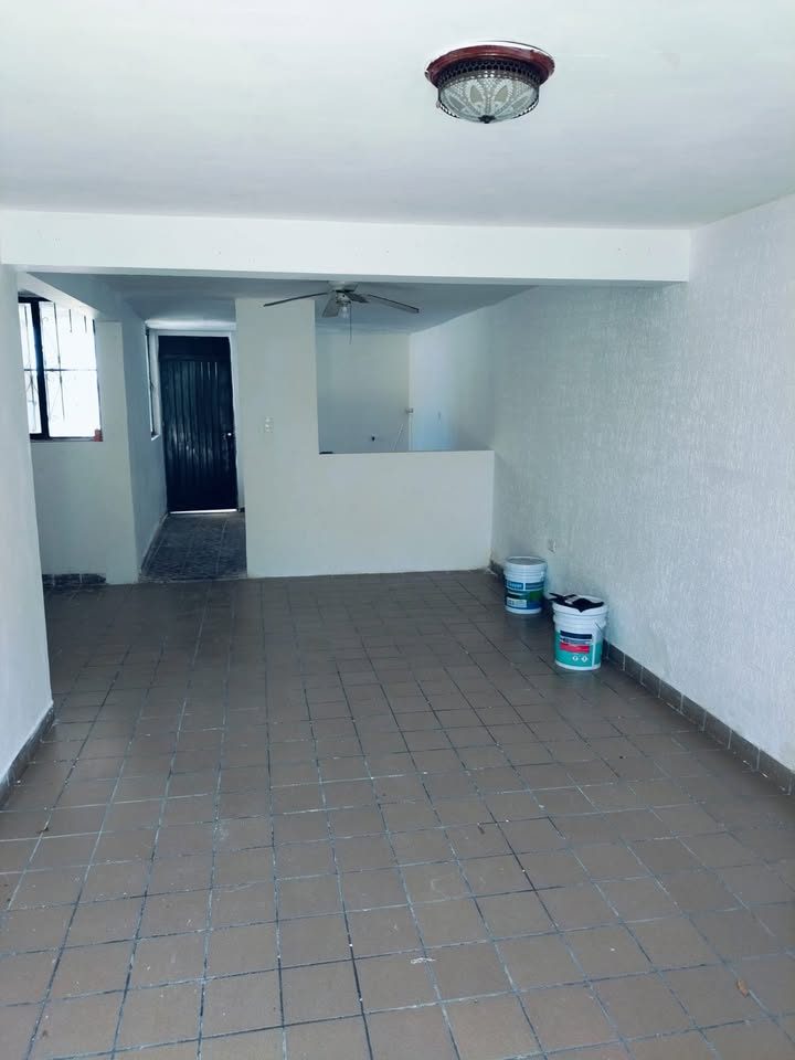 2 habitaciones 1 baño Casa 2