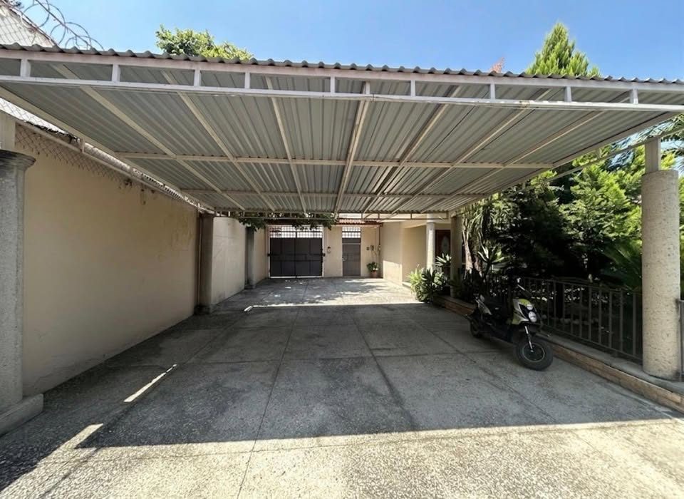 RENTA DE BONITA OFICINA EN EL CENTRO DE JIUTEPEC; $9,500 2