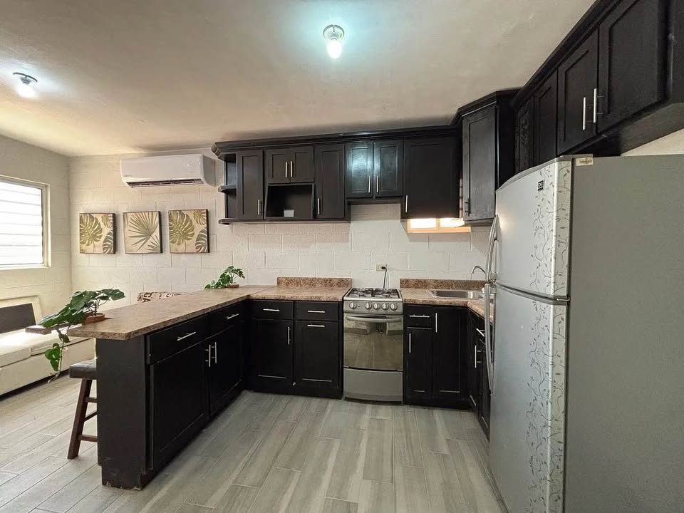 Casa a estrenar con terreno excedente en Sección Barreiro, La Condesa, Mexicali. 3