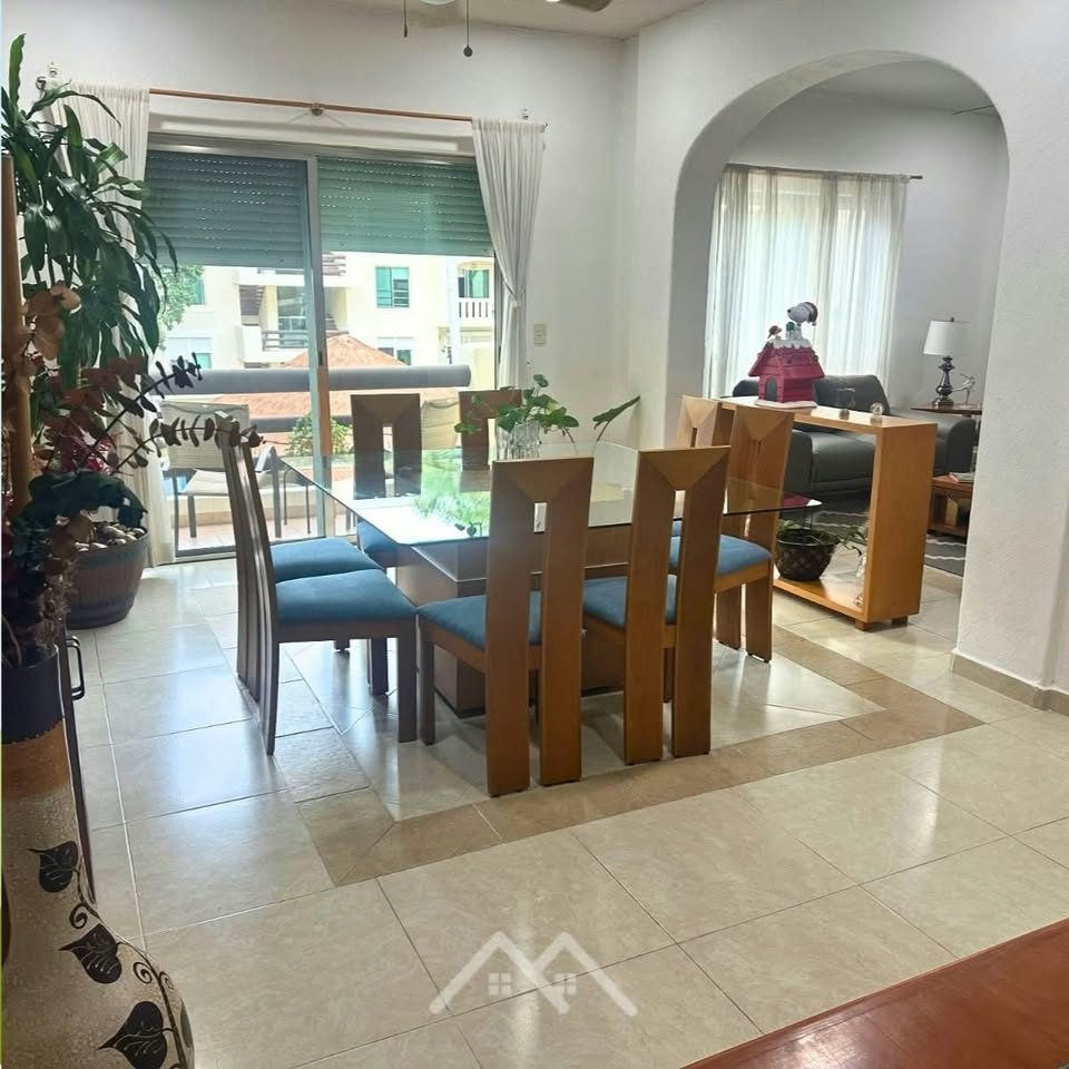 3 Beds 2 Baths Apartment 3