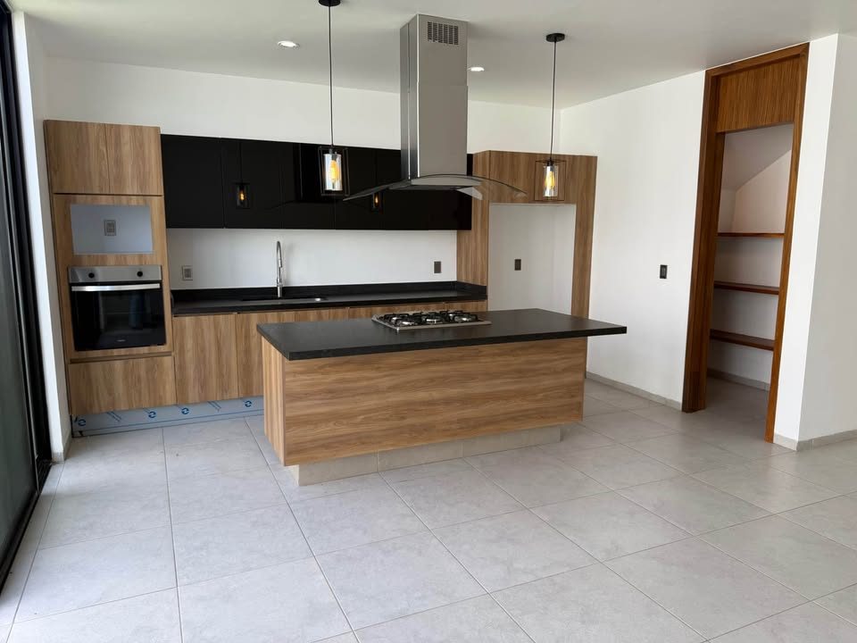 3 habitaciones 4 baños - Casa 2
