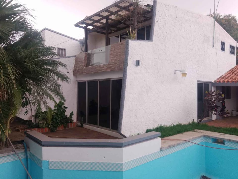 4 habitaciones 3 baños - Casa 2