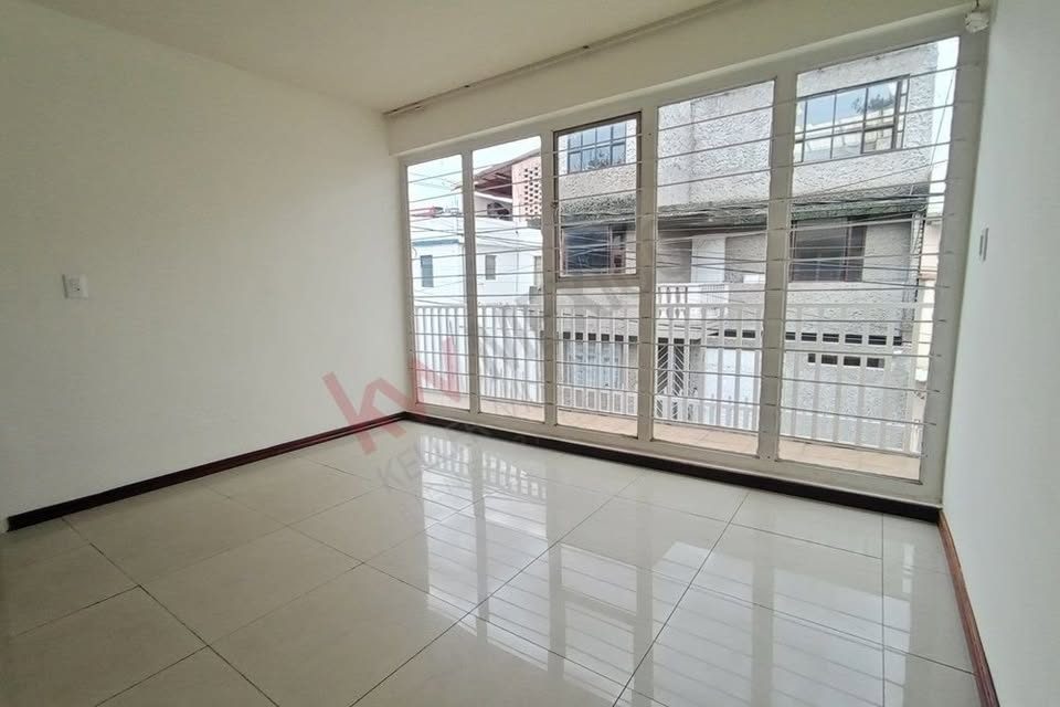 4 habitaciones 2 baños Casa 2