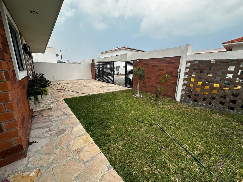 3 habitaciones 2.5 baños Casa 3