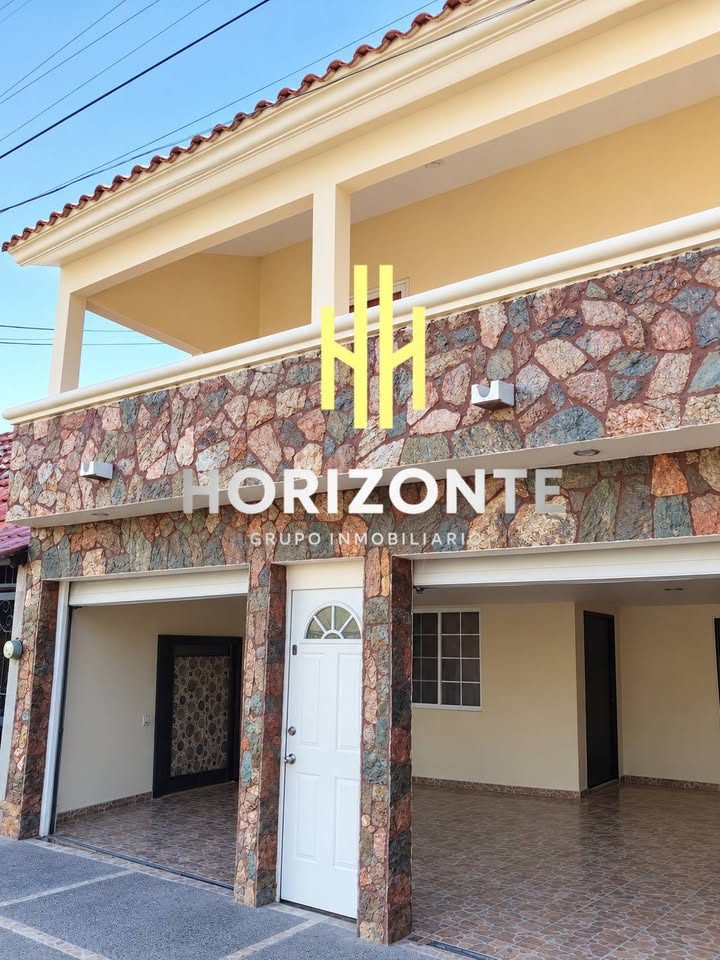 CASA EN VENTA – FRACC. LOS SAUCES, LOS MOCHIS 2