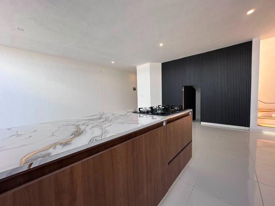 5 habitaciones 3 baños Casa 3