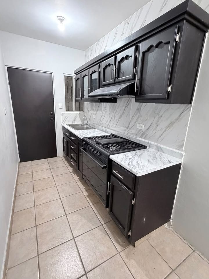 2 habitaciones 1 baño Casa 2