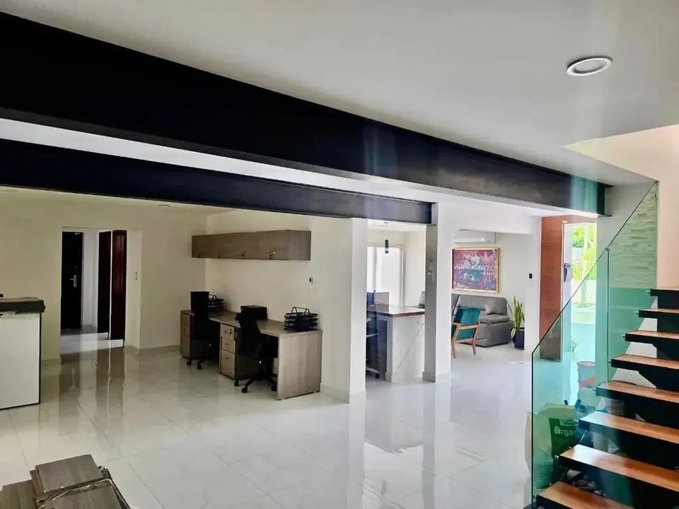 6 habitaciones 4 baños Casa 3