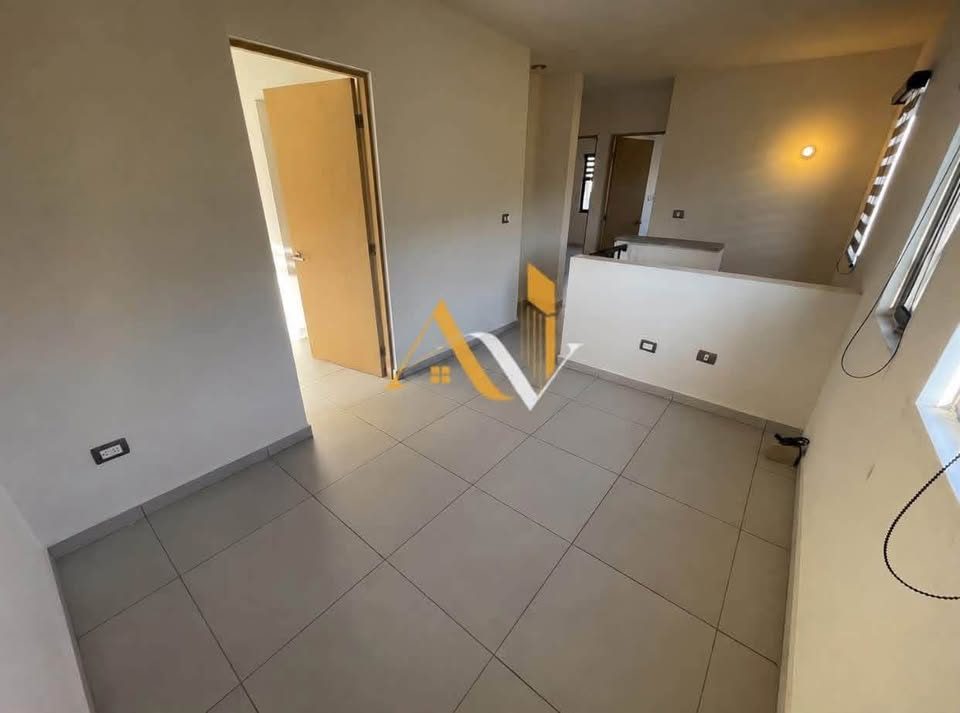 Casa en renta en cumbres 3