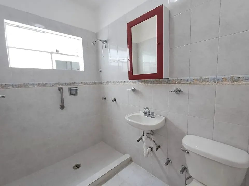 1 habitación 1 baño Departamento 3