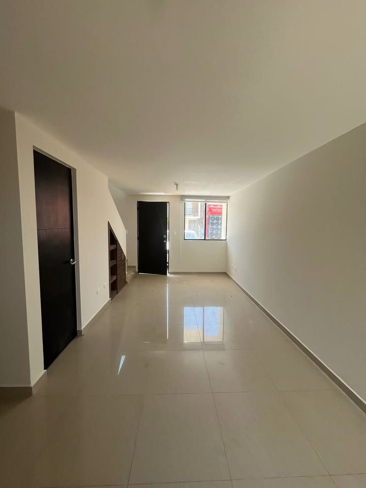 3 habitaciones 1.5 baños Casa 2