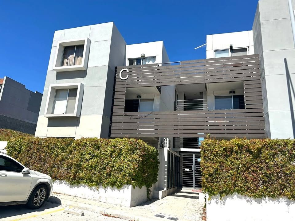 2 Beds 2 Baths - House 3