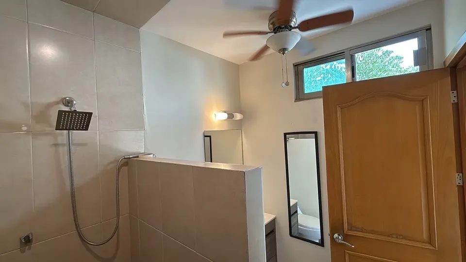 3 habitaciones 4.5 baños Casa 3