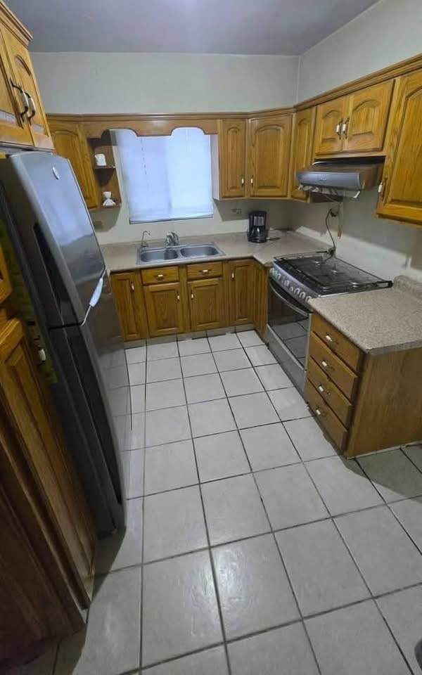 🏡𝗖𝗔𝗦𝗔 𝗘𝗡 𝗥𝗘𝗡𝗧𝗔, 𝗔𝗟 𝗡𝗢𝗥𝗧𝗘
📍FRACC. ALAMOS
Privado, Periférico de la Juventud 3