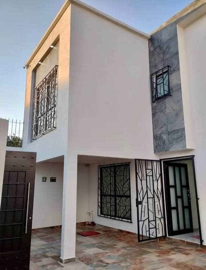 4 habitaciones 3 baños - Casa 2