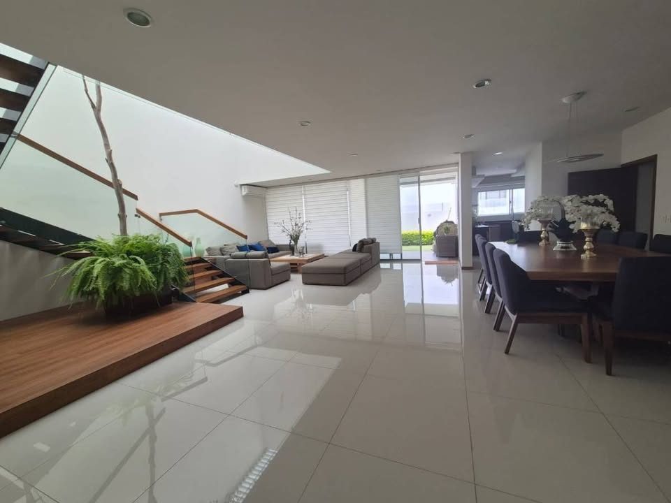 3 habitaciones 5 baños Casa 3