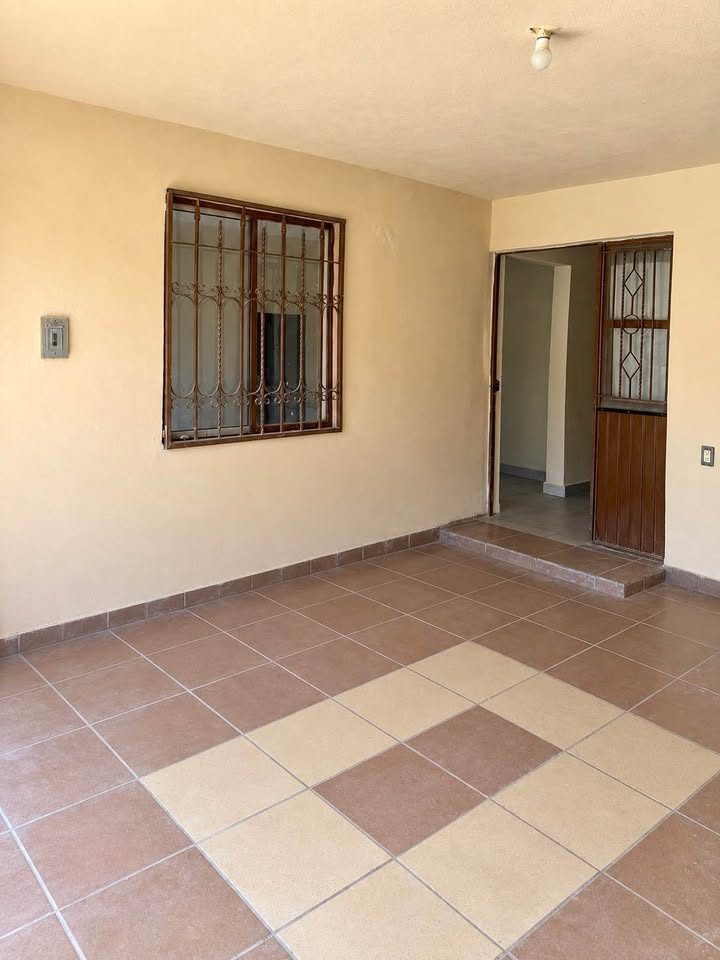 3 Beds 2 Baths - House 3