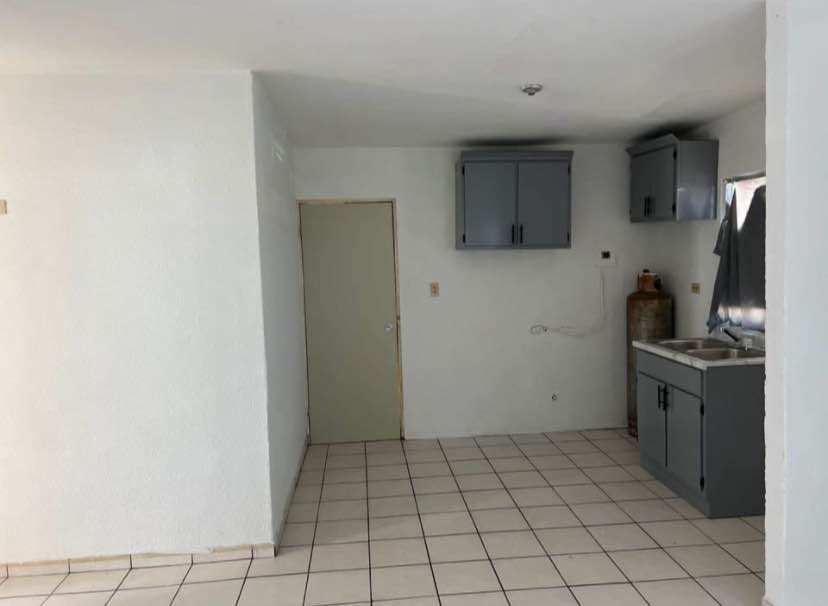 SE RENTA CASA VILLAS DEL REY 3