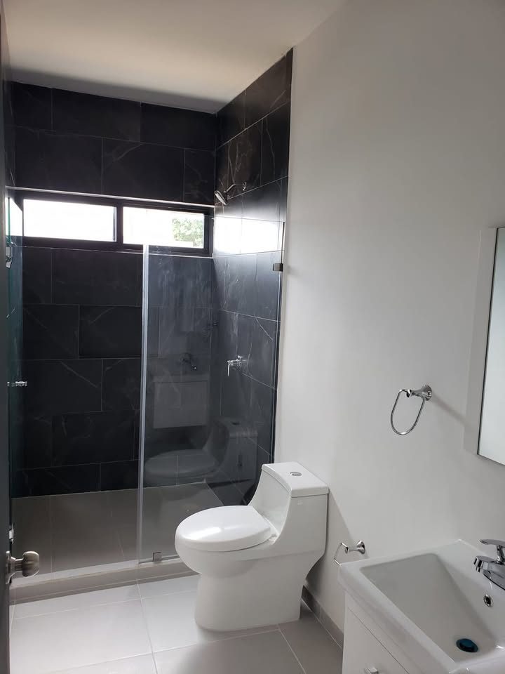 3 habitaciones 3.5 baños Casa 2