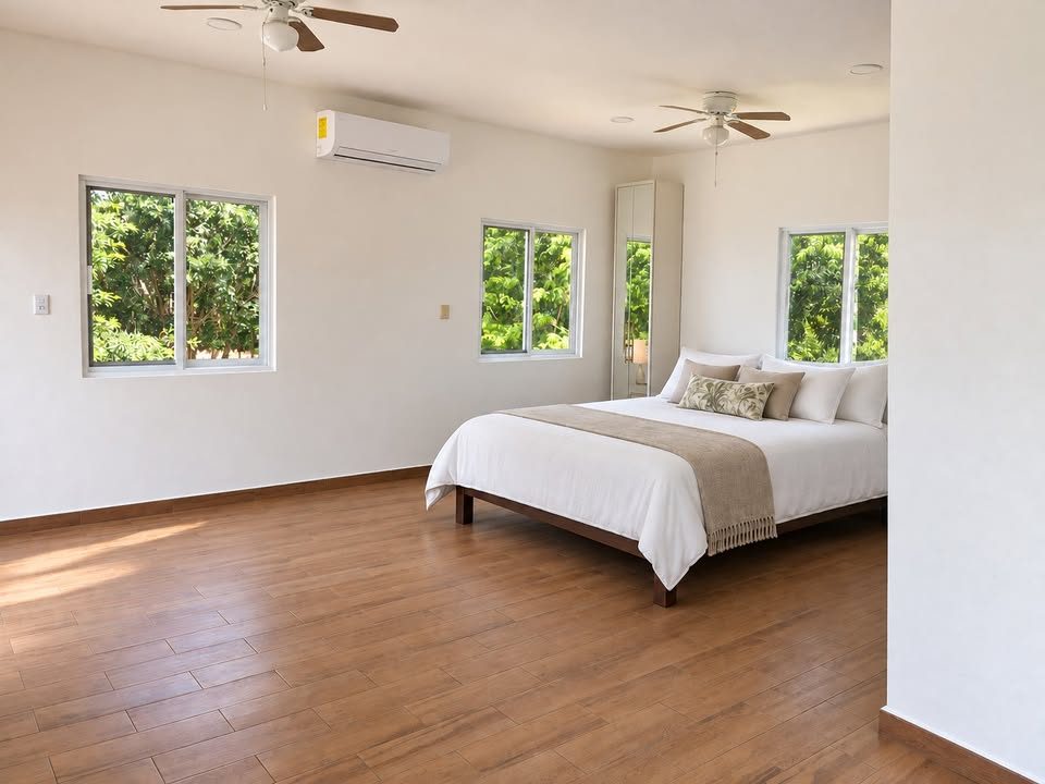 3 beds 4 baths House 2
