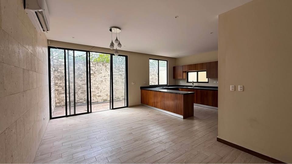 4 Beds 4 Baths - House 3