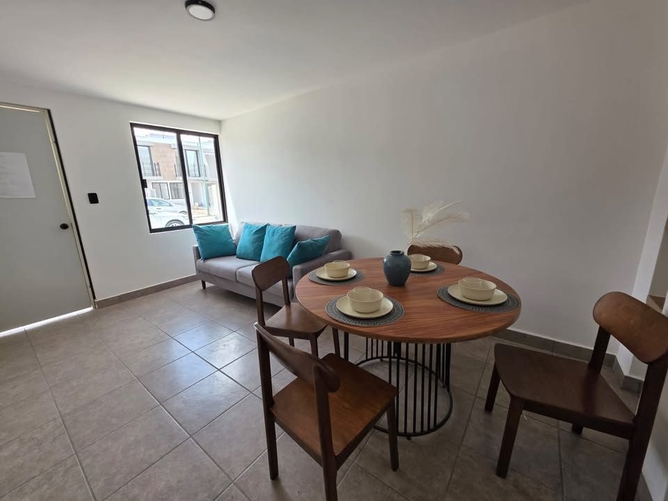 2 habitaciones 1.5 baños Casa 3
