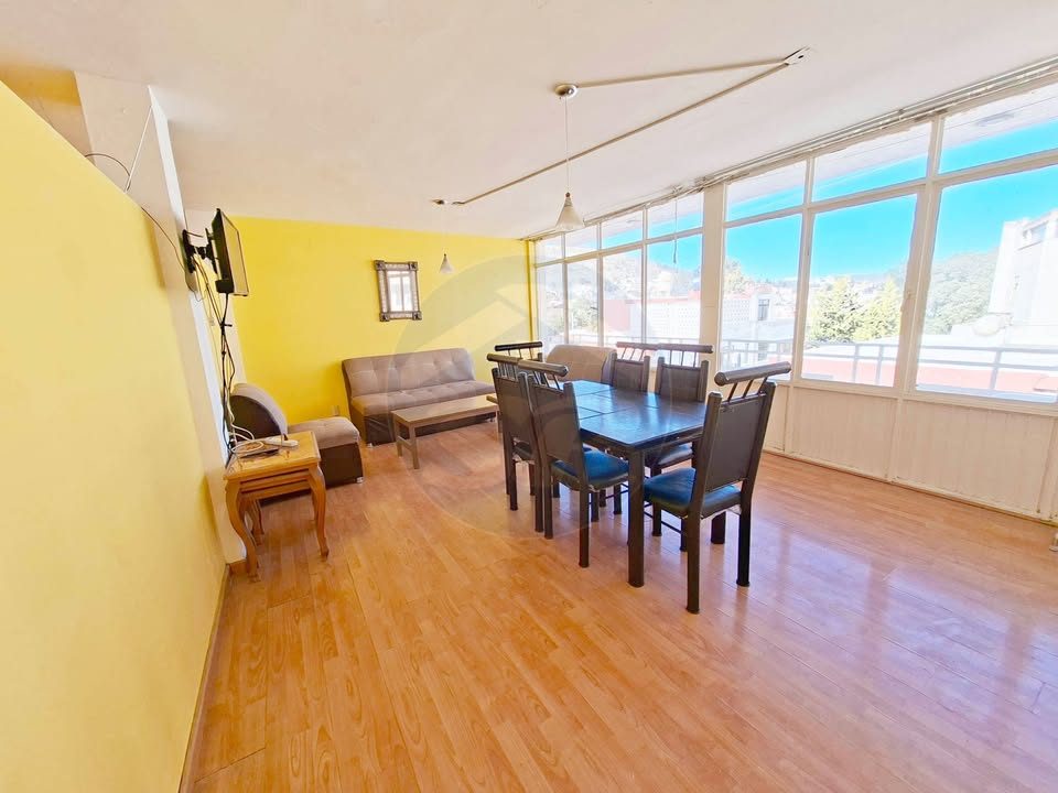 5 habitaciones 2 baños Departamento 3