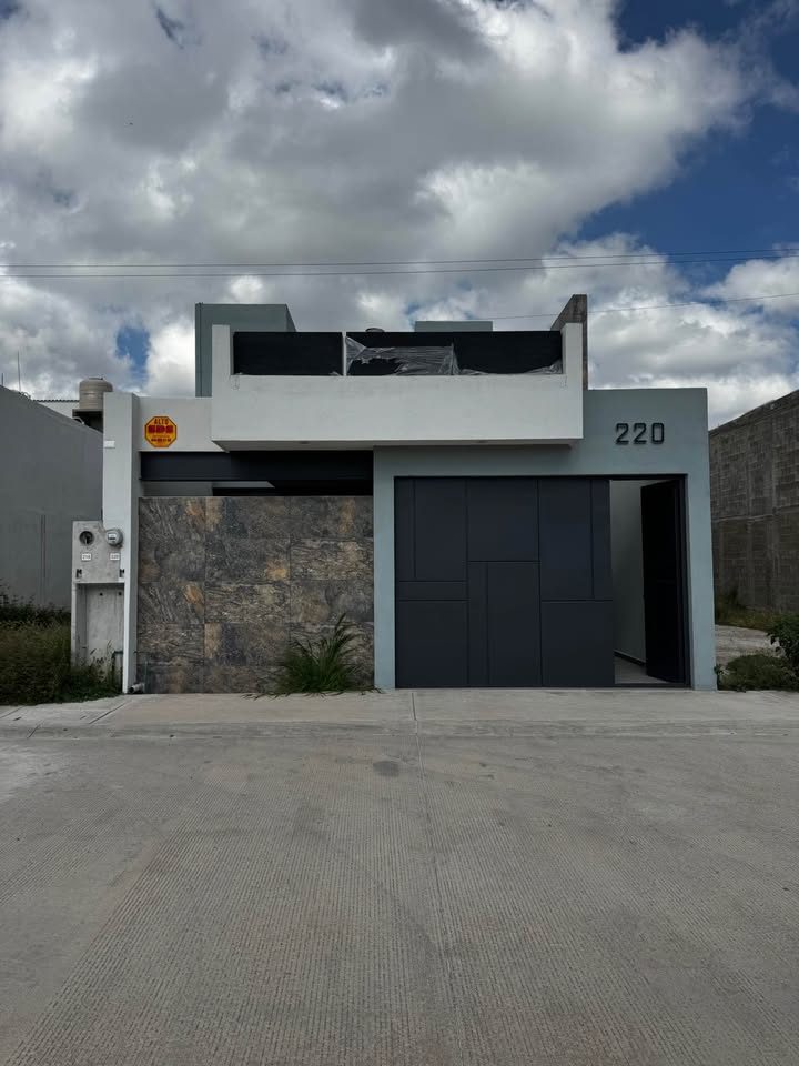 2 Beds 4 Baths - House 2