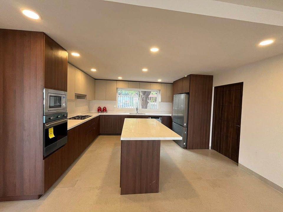 4 habitaciones 6 baños - Casa 2