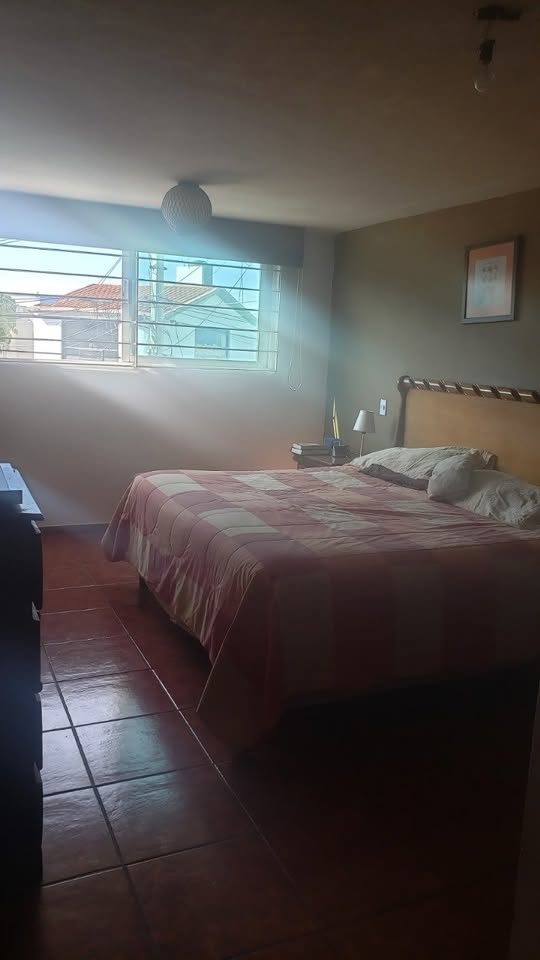 4 habitaciones 2 baños Casa 3