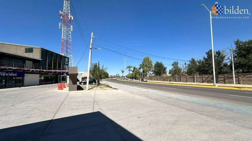 🏢 Local en Renta en Plaza Toscana, Durango 3