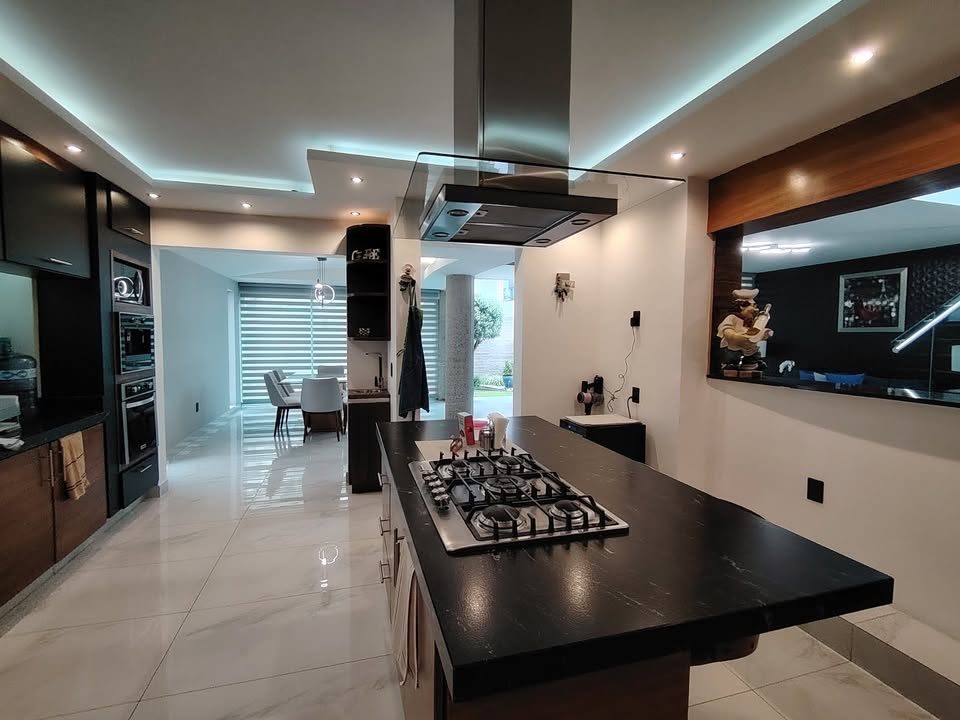 3 habitaciones 4 baños Casa 2