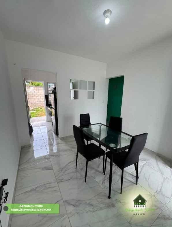 2 Beds 1 Bath - Townhouse 2