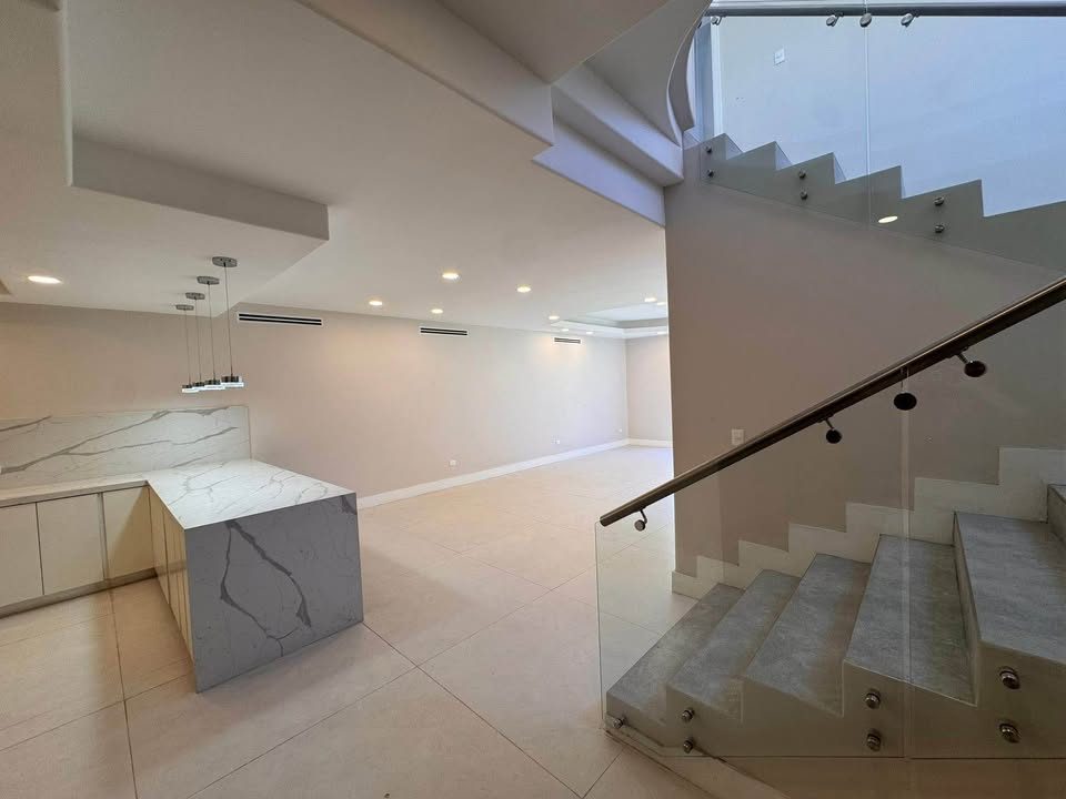 4 habitaciones 3,5 baños - Casa 3