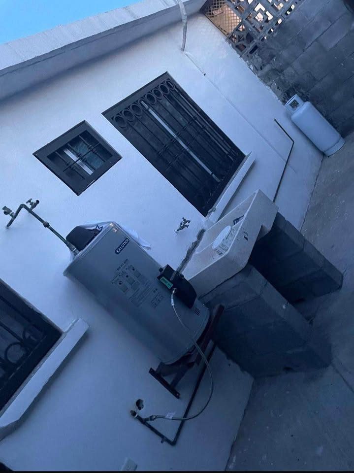 Rento casa amueblada recién remodelada en la colonia jarachina sur a una cuadra Del parque del norte 2