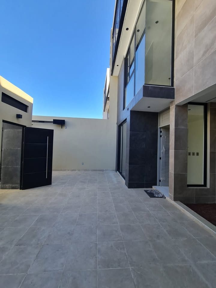 4 habitaciones 3 baños Casa 2